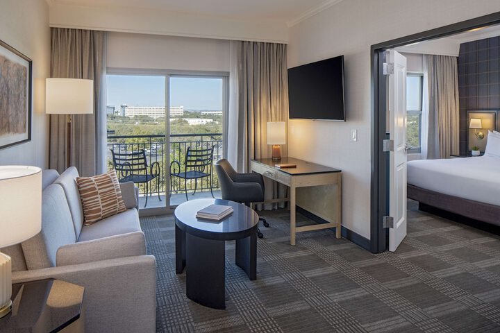 Hilton San Antonio Hill Country