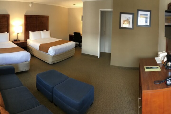 Room 71 of 136