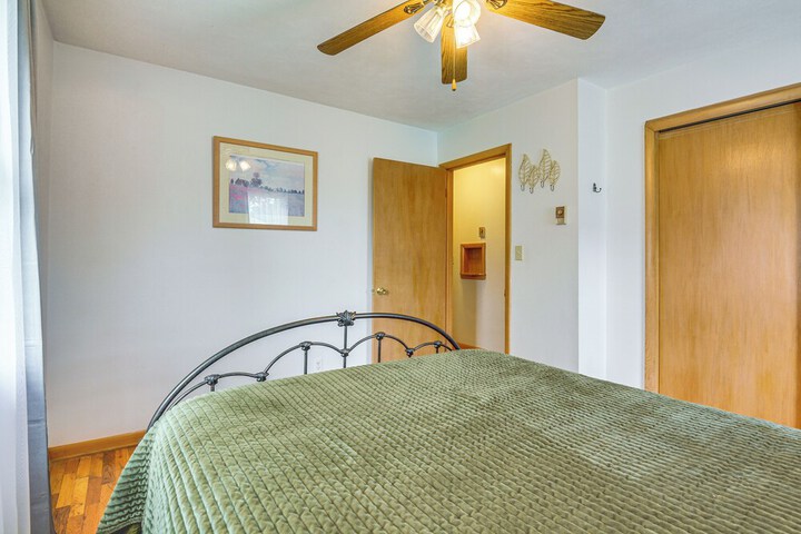 Walk to Restaurants: Stockton Home w / Game Room