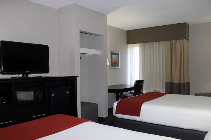 Holiday Inn Express Forsyth by IHG