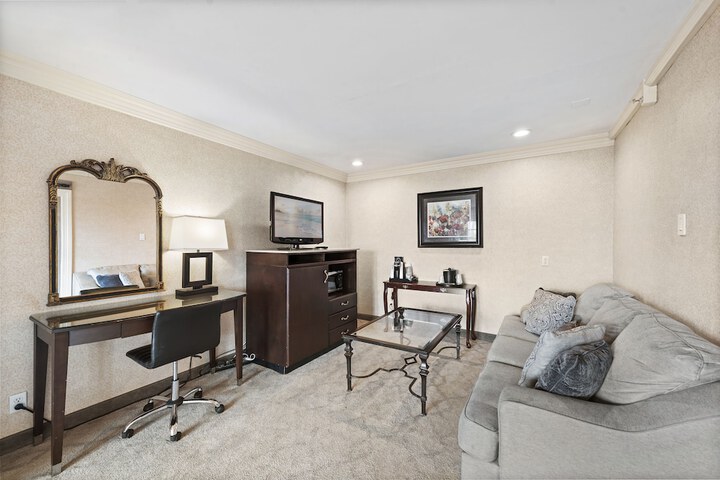 14 West Hotel