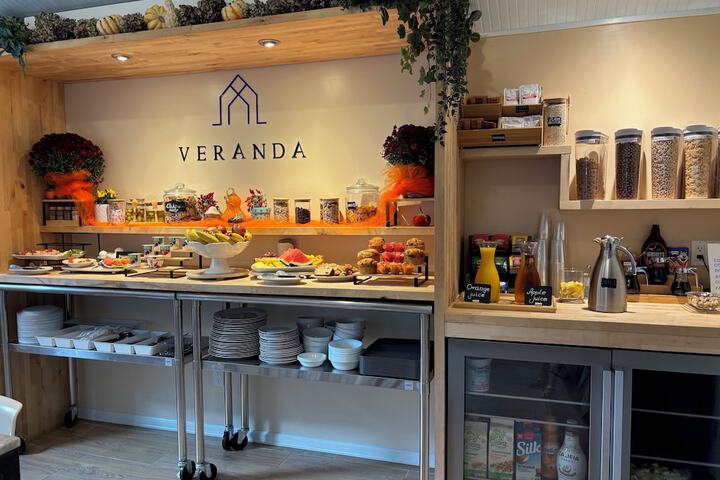 Veranda Cape Cod Family Resort
