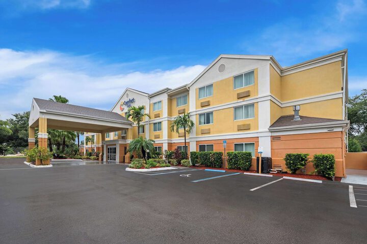 Hotel 2 of 34