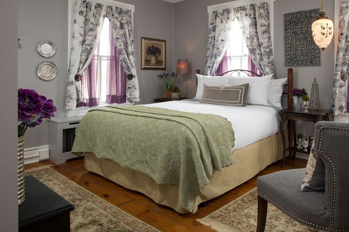 1825 Inn Bed and Breakfast