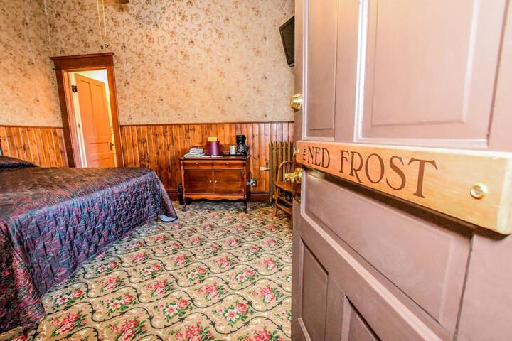 Room 28 of 55