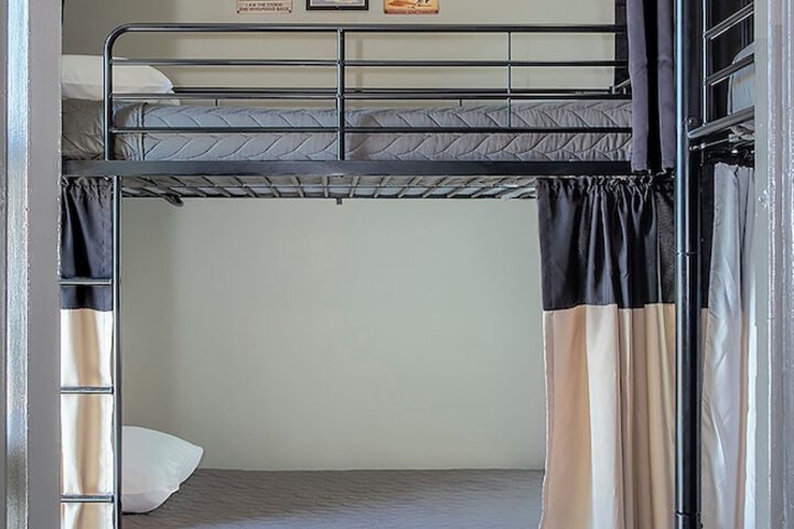 Room 86 of 166