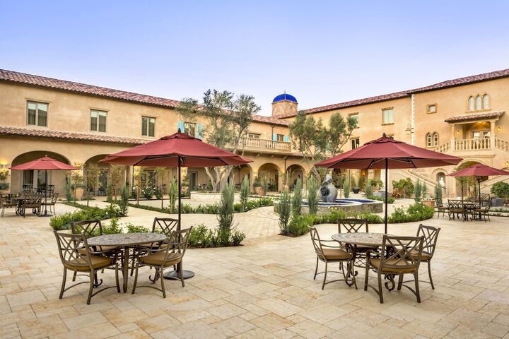 Hotel Exterior 112 of 143