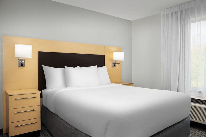 Room 32 of 41