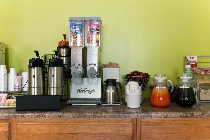 Breakfast/Coffee Service 18 of 18