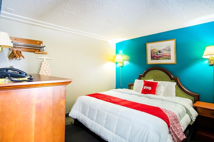 OYO Hotel Hutchinson KS West 4th Ave