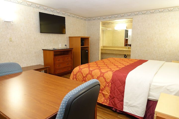 Room 53 of 58