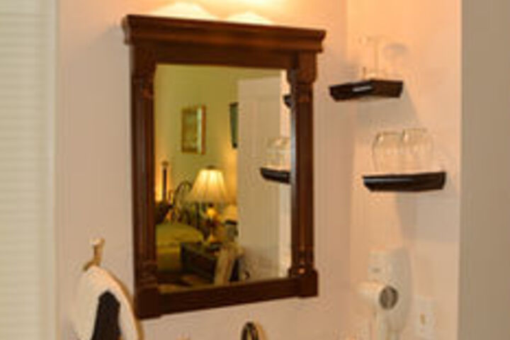 Deer Creek Inn