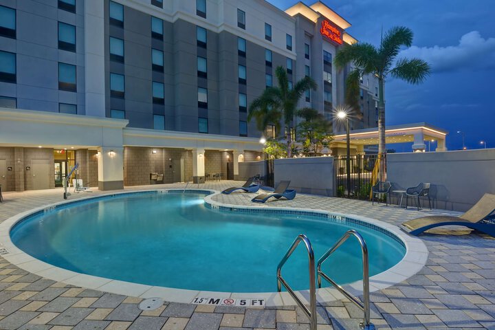 Hotel 4 of 49