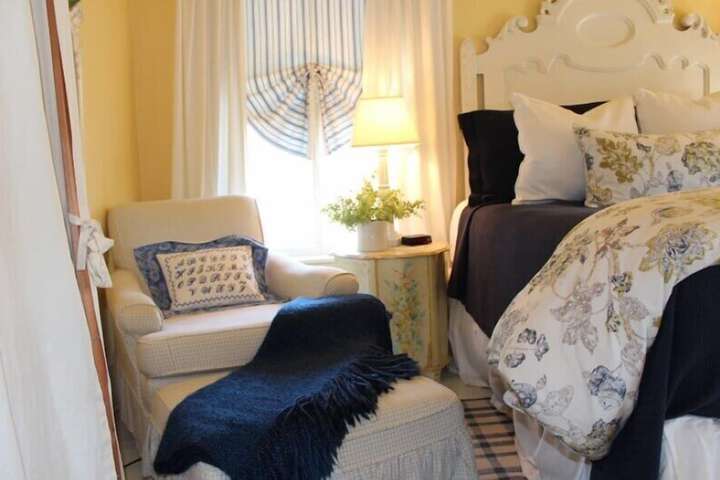Room 32 of 40