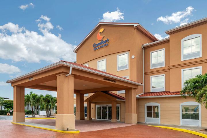 Hotel 2 of 44