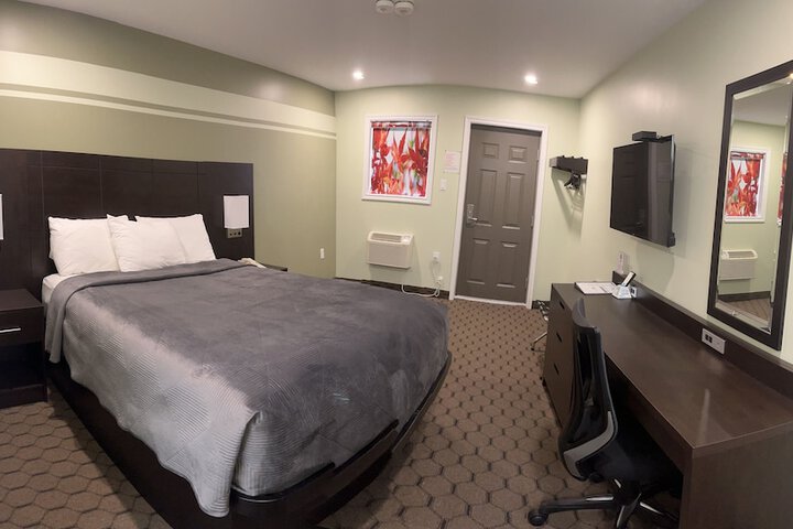 Room 48 of 71