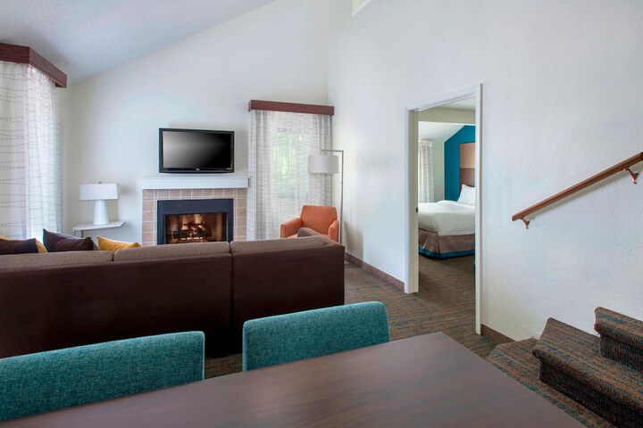 Room 9 of 20