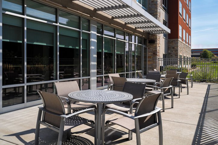 Holiday Inn Express & Suites Madison West - Middleton by IHG