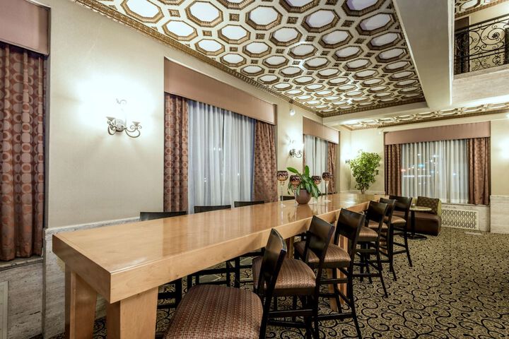 Hampton Inn & Suites Montgomery-Downtown