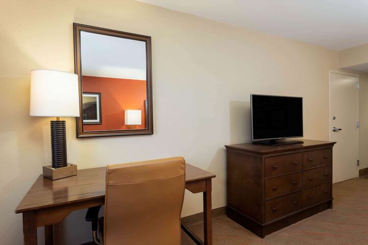 Room 38 of 62
