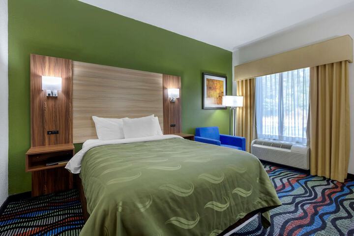 Room 21 of 61