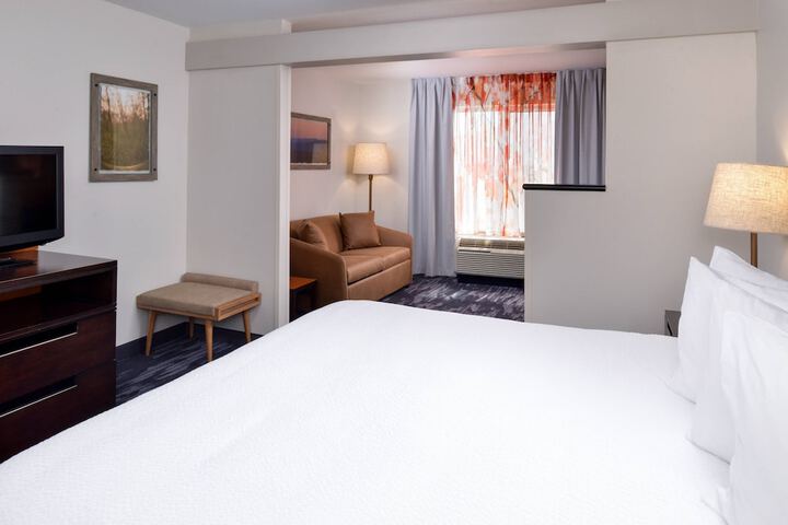 Room 32 of 59