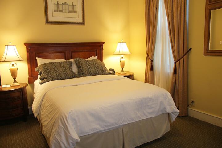 Room 70 of 235