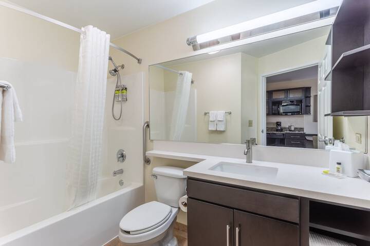 Candlewood Suites Aurora-Naperville by IHG