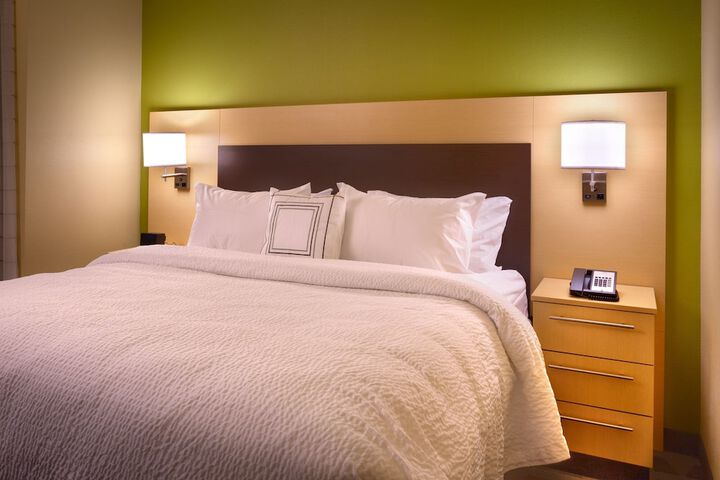 Room 18 of 38