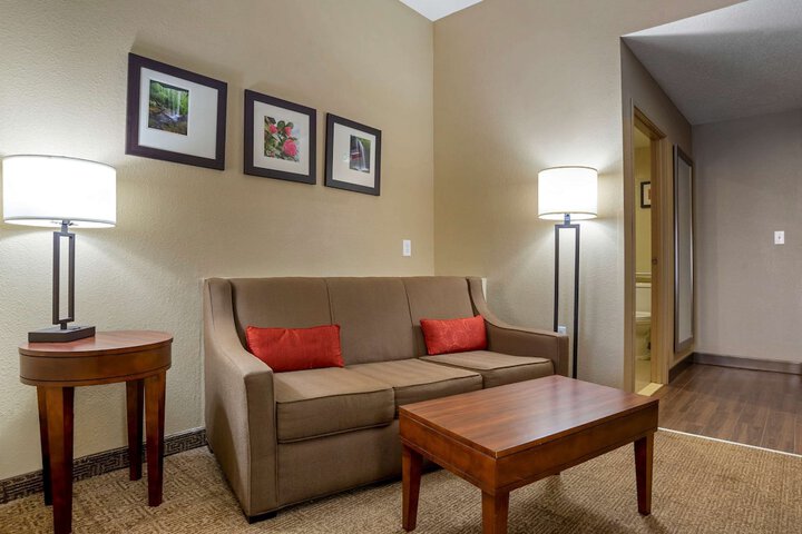 Room 19 of 28