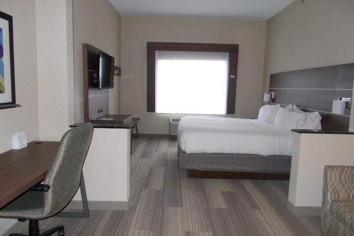Comfort Inn & Suites Miami - Route 66