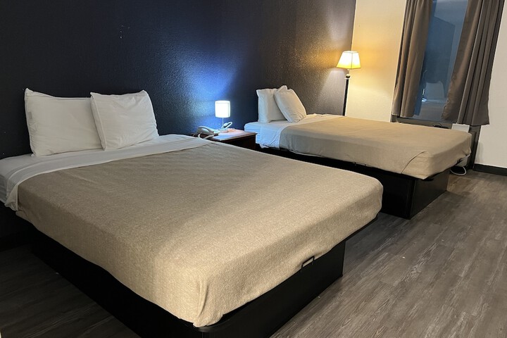 Room 15 of 18