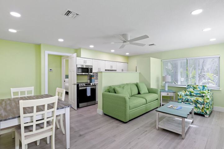 THE Palmview AND Sandpiper Inns