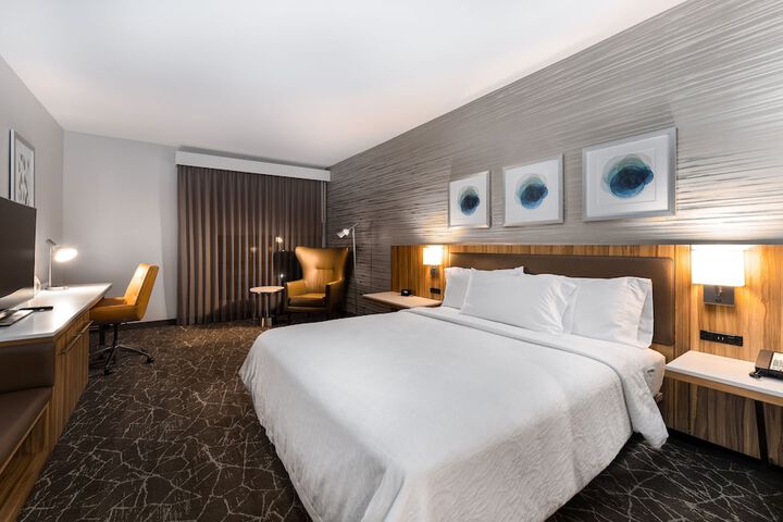 Room 33 of 63