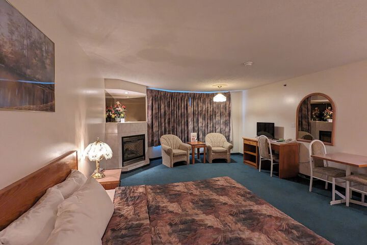 Room 7 of 19