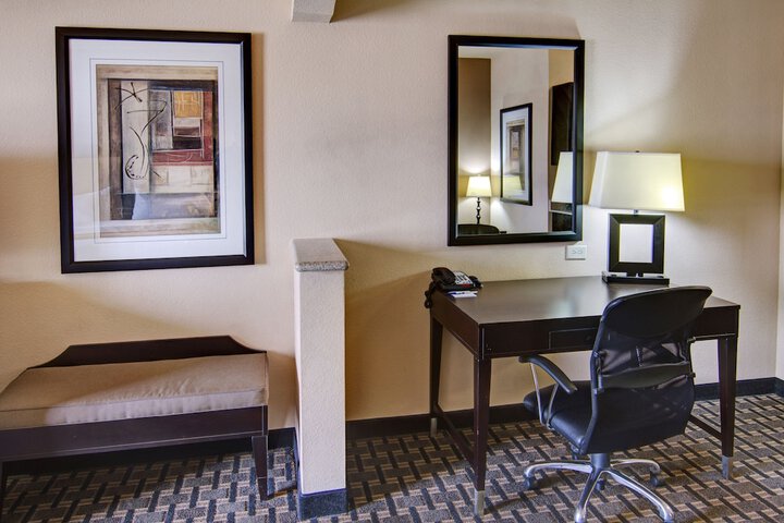 Room 30 of 48