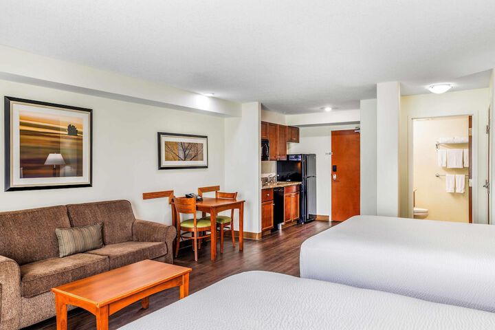 Days Inn & Suites by Wyndham Sherwood Park Edmonton
