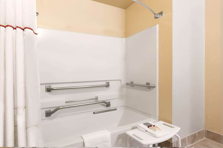 Room 35 of 42