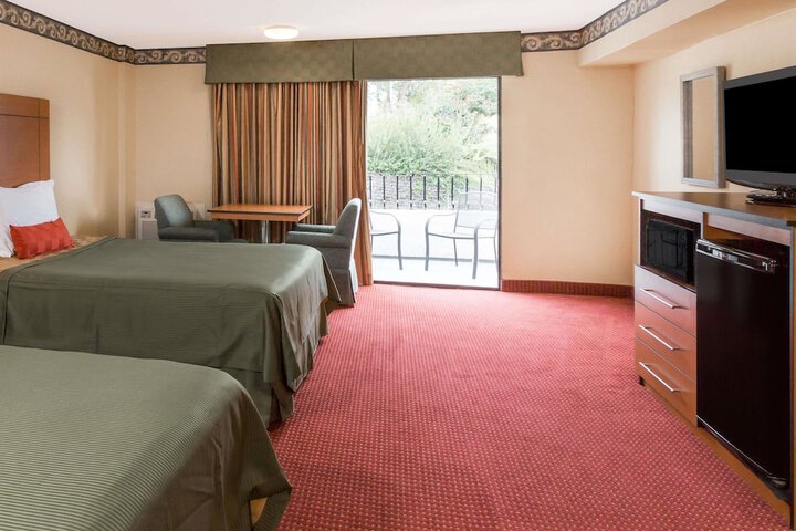 Room 15 of 21