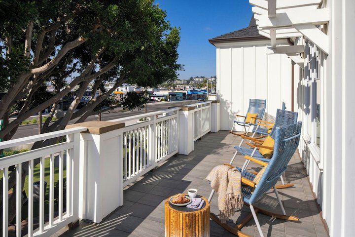 Lido House Autograph Collection