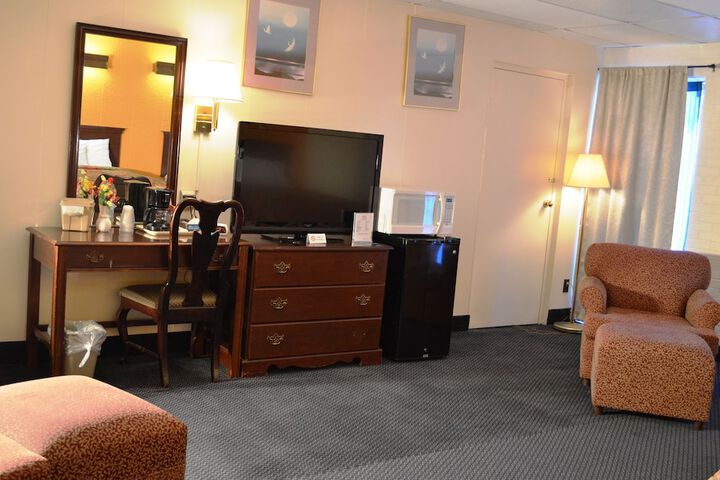 Room 25 of 27