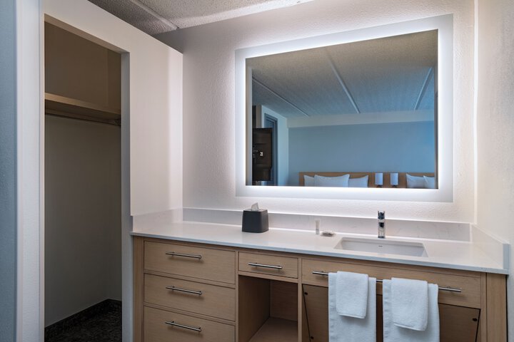 Room 15 of 46