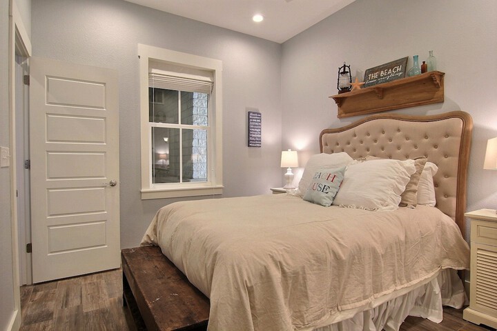 Room 15 of 18