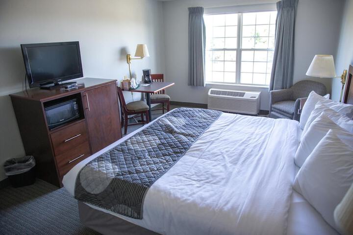 GrandStay Hotel & Suites Hastings