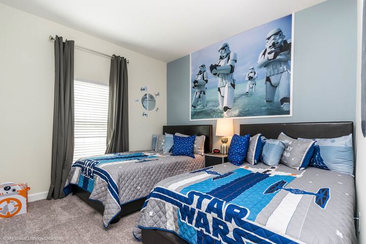 Room 28 of 30