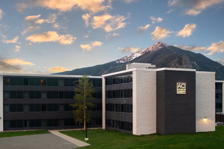 Hotel 8 of 51