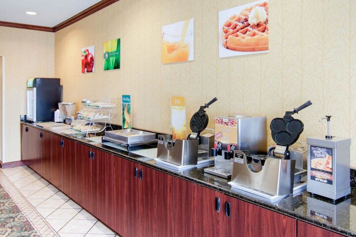 Breakfast/Coffee Service 35 of 41