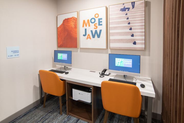 Holiday Inn Express and Suites Moose Jaw by IHG