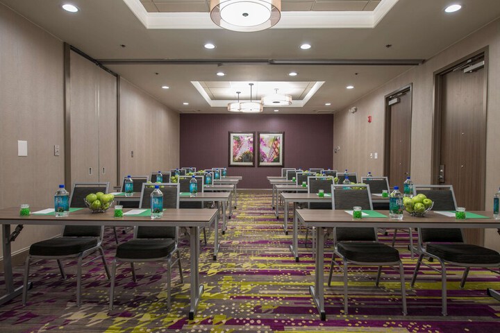 DoubleTree by Hilton Winston Salem - University