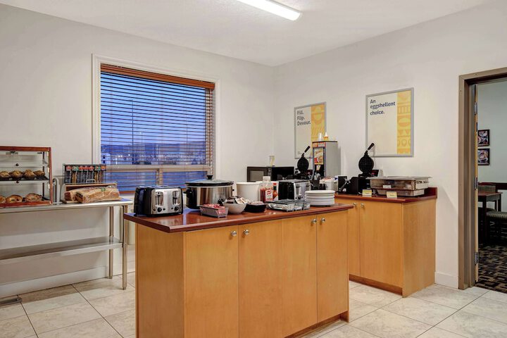 Days Inn by Wyndham Dawson Creek